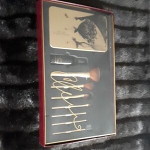 New Christian Siriano Makeup Brush Set - Gold and Black